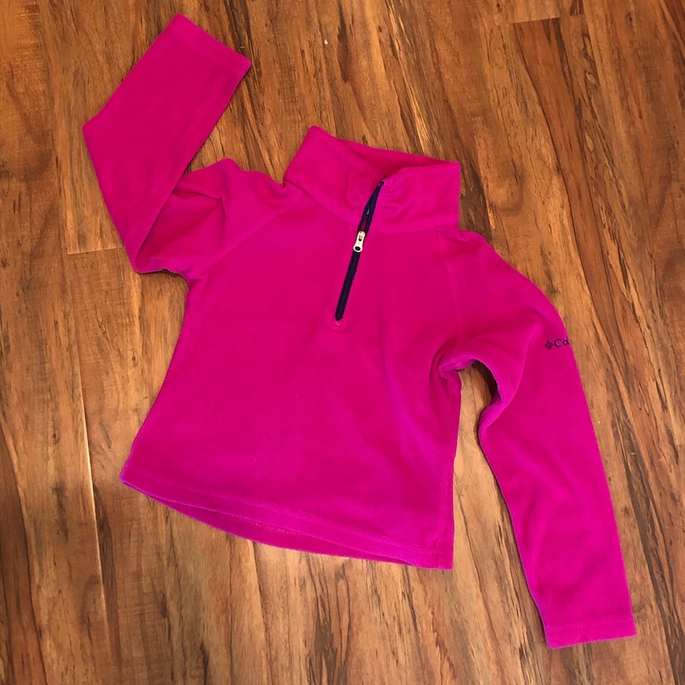 Columbia pullover sweatshirt.